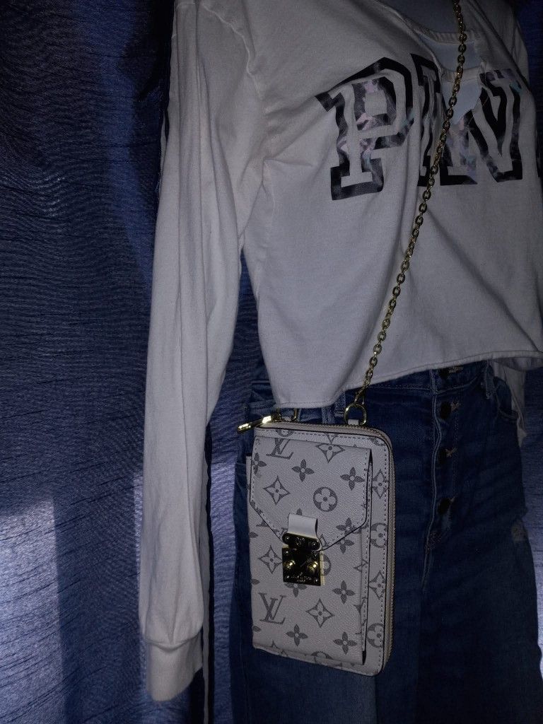 FIRM IN MERCED‼️ CROSSBODY WALLET NEW