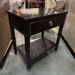 Bassett Furniture Wooden Console Table Very Good Condition 