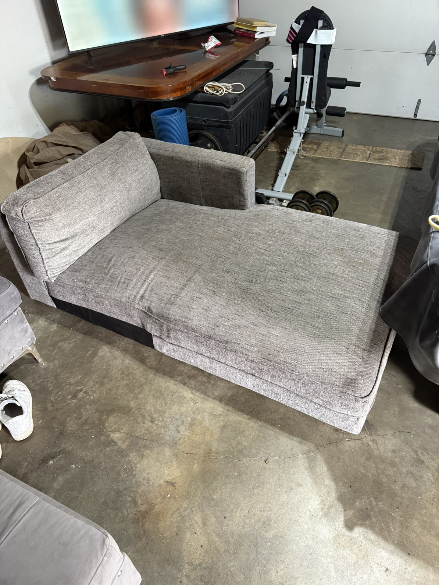 Couch / Love Couch