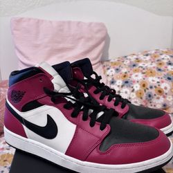 Chicago Mids Jordans