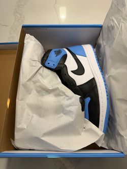 Jordan 1 UNC Toe size 9.5
