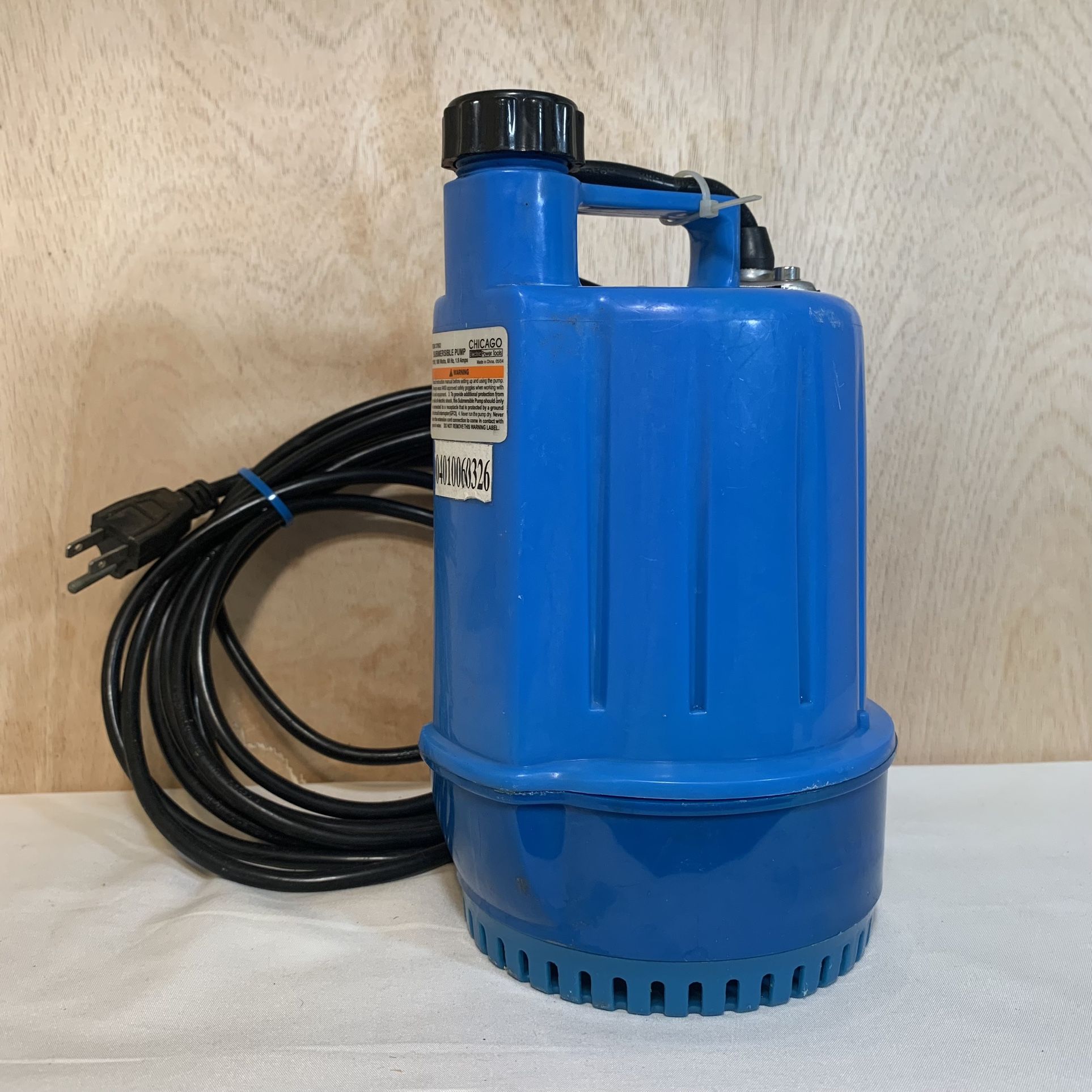 Chicago Electric Submersible 1/4HP 20GPM 18Ft Lift 100 Watts Water Pump #37952