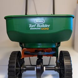 Scotts Turf Builder EdgeGuard Mini Spreader