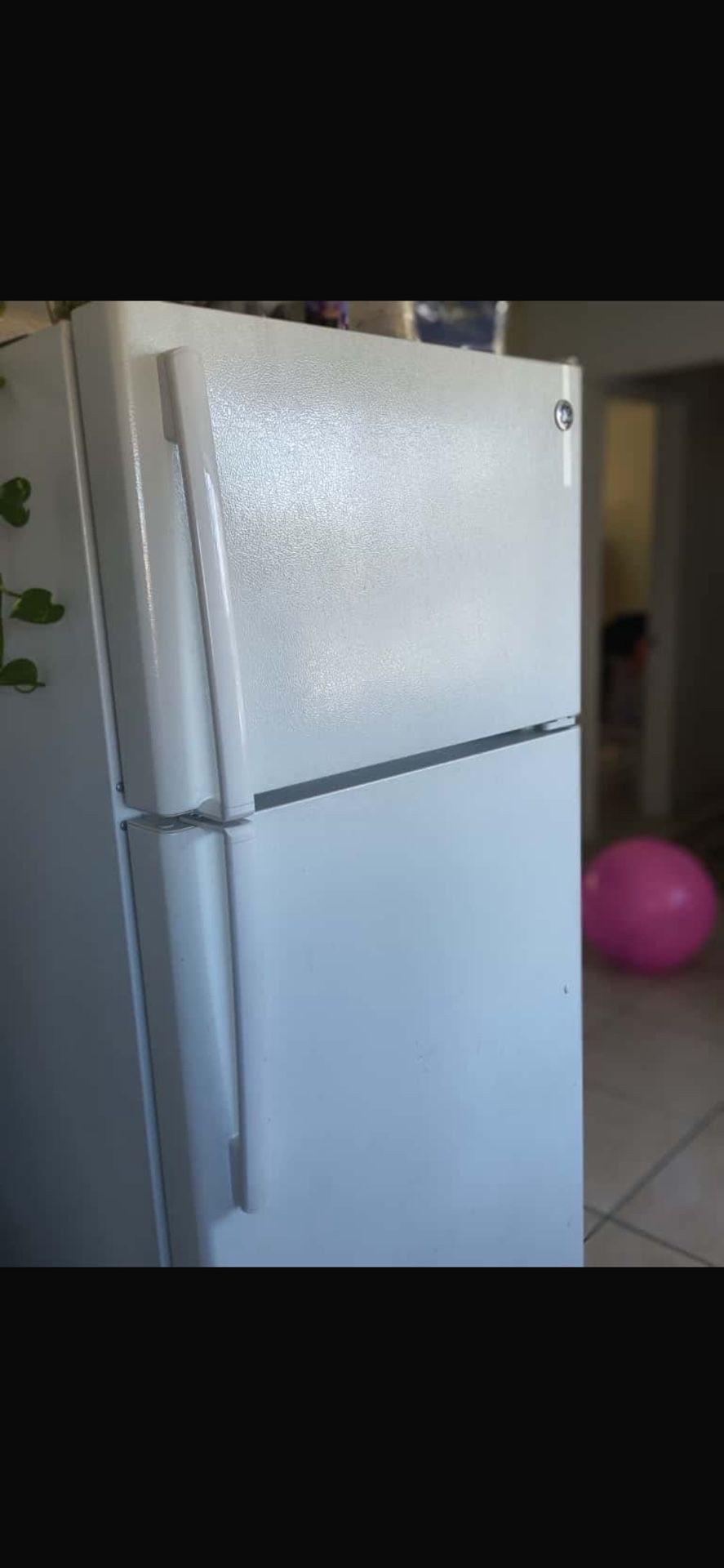 GE Refrigerator