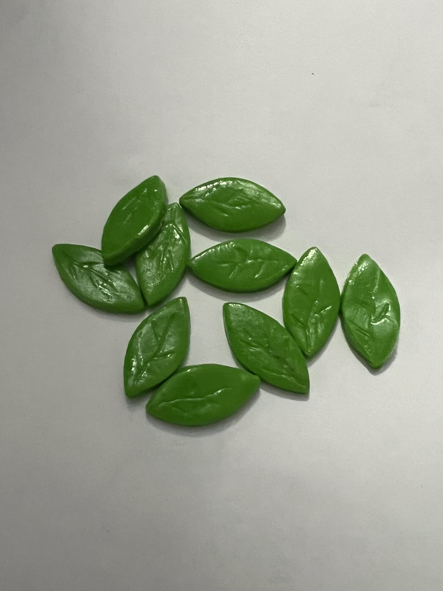 10 Clay Leaf Magnets