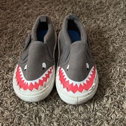 Shark shoes