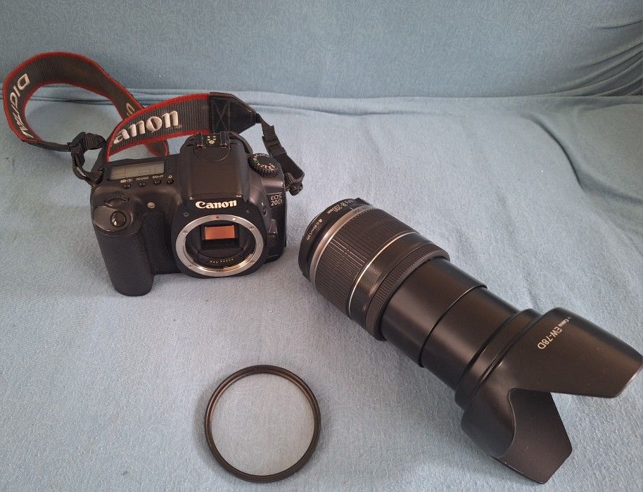Canon EOS 20D 8.2MP Digital SLR Camera
