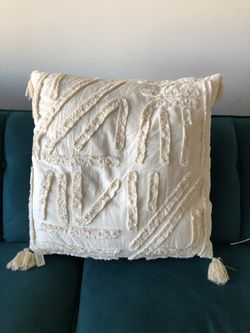 Big decorative pillows pillows