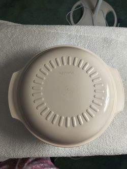 Vintage Tupperware 1 3/4 Quart Casserole Bowl With Lid