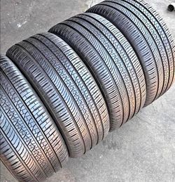 255 45 19 Pirelli Tires Con 80% de Vida Las 4