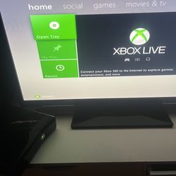 Xbox 360 Slim Console Bundle - 2 Controllers, Turtle Beach Headset & 15+ Games