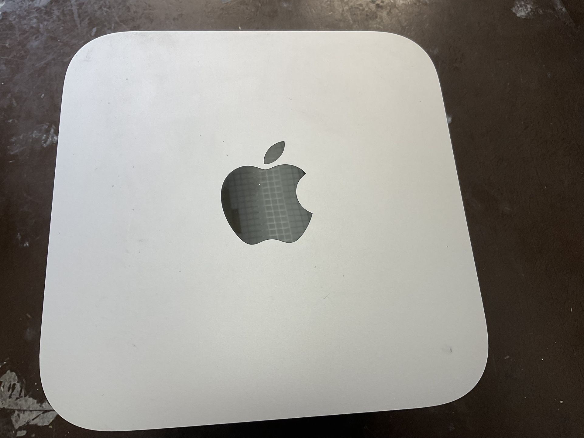 Mac mini - Apple chip M1- MacOS Tahoe