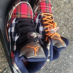 Air Jordan 5RentropLD(Gs) Zise 4.5Y. Look New