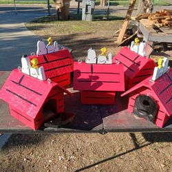 Snoopy and Woodstock Birdhouse 