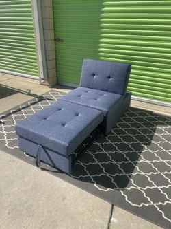 *Free Delivery* Couch Pullout Bed Sleeper Sofa Chair