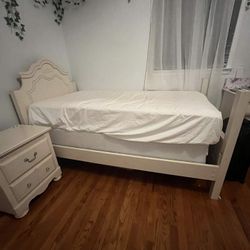 Discounted Bedroom Set 