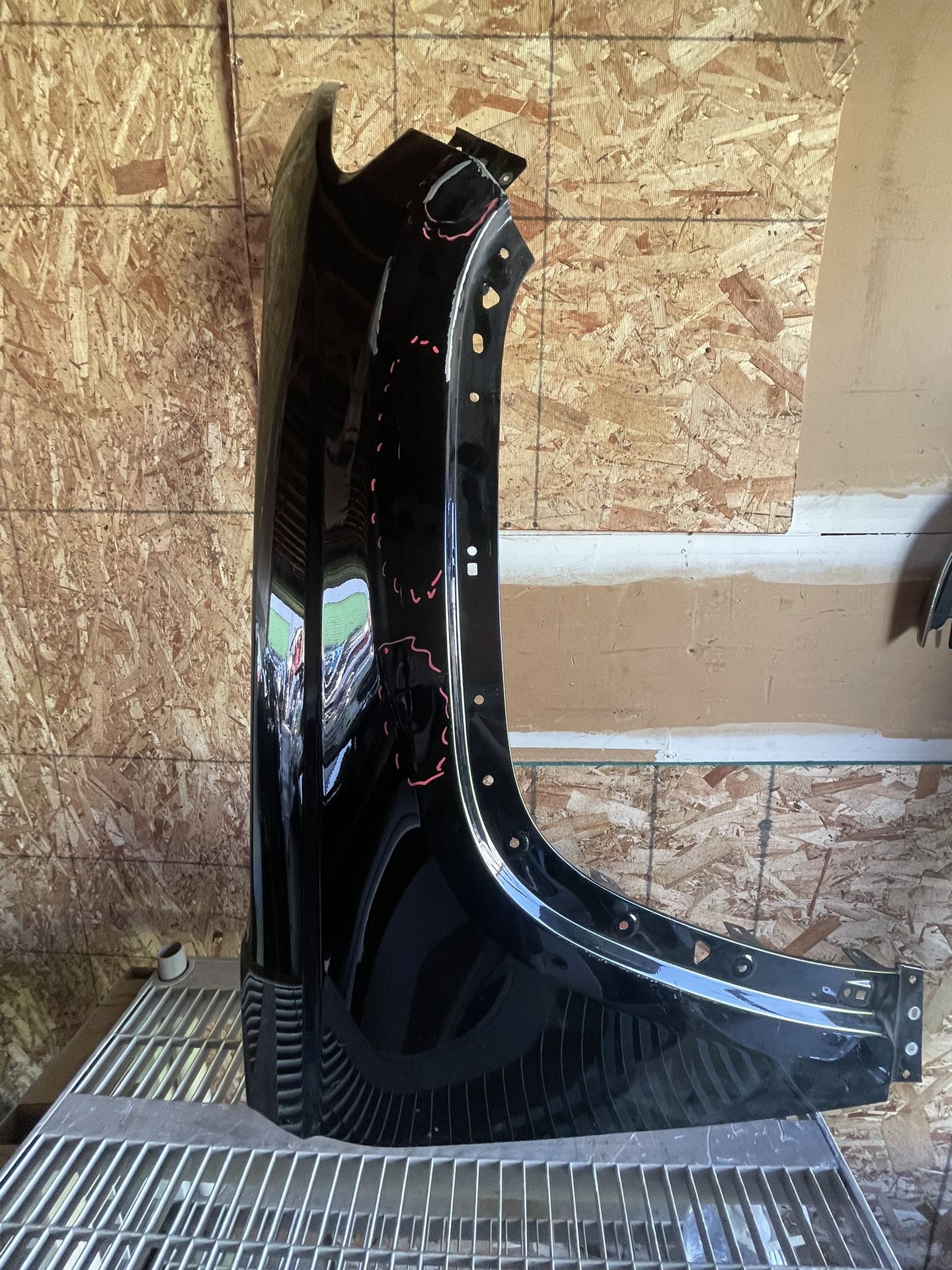 2021-2024 Jeep Crane Cherokee Limited PASSENGER SIDE FENDER OEM