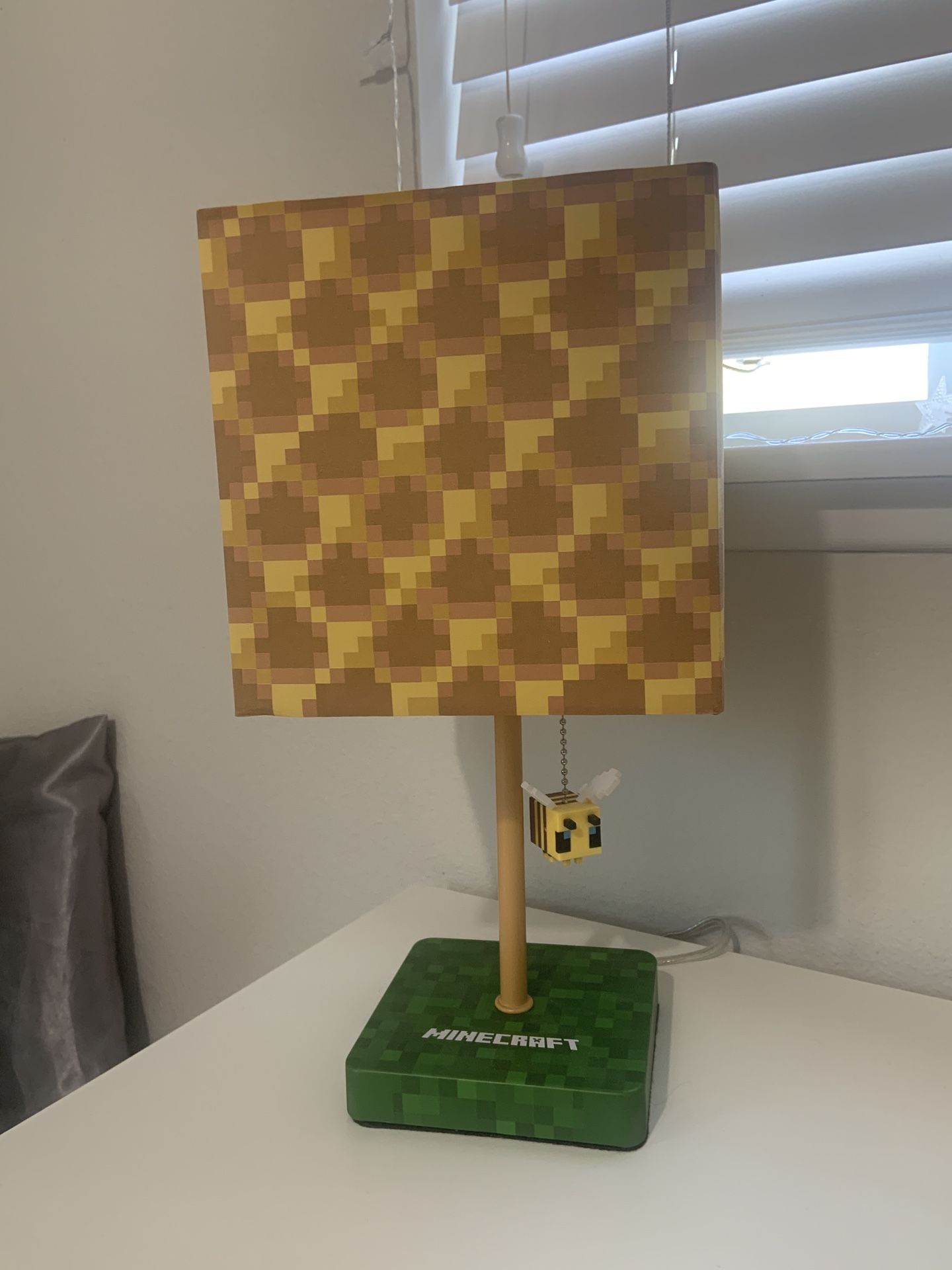 Minecraft Bee Lamp