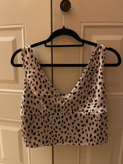 Sincerely Jules Women's Satin Crop Top V-Neck Side Zipper Size L Animal Print - $15