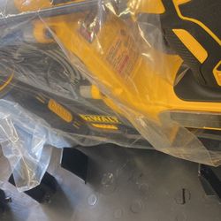 DEWALT 20-Volt MAX XR Cordless Brushless 1 in. SDS Plus L-Shape Rotary Hammer (Tool-Only) Solo Herramienta. 