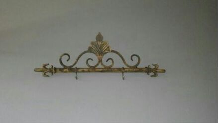 Decrotive Metal Rack
