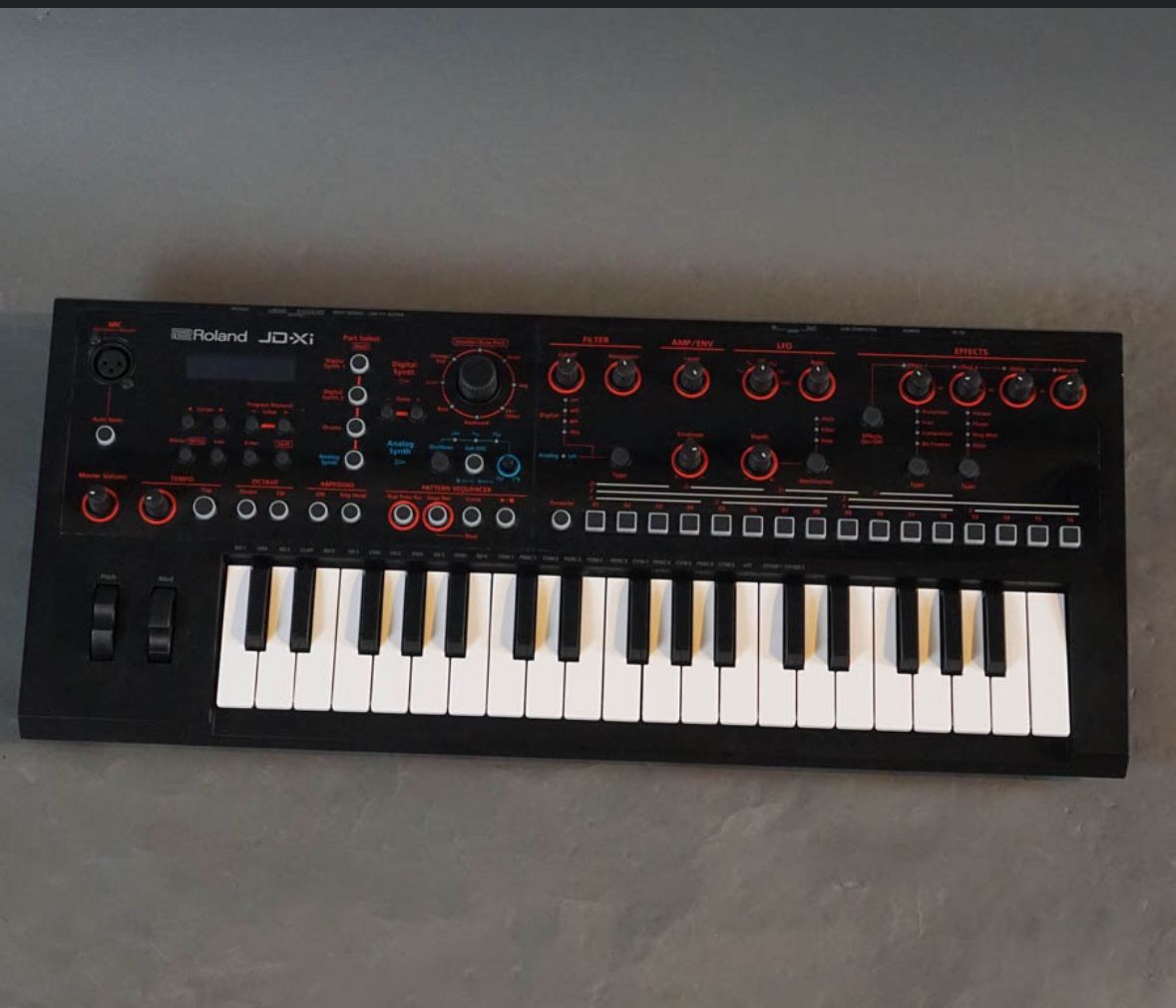 Roland JD Xi