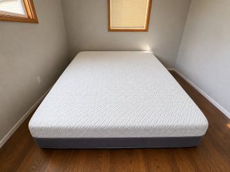 Queen Mattress – Clean & Good Condition