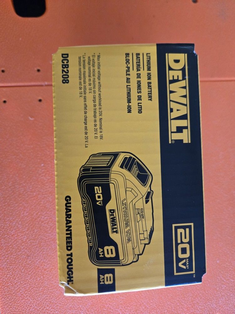 8.0 DEWALT BATTERY 