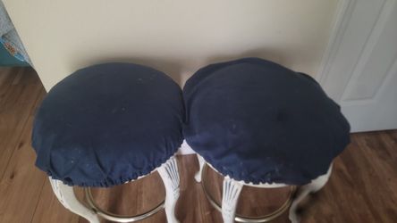 5 Bar Stools