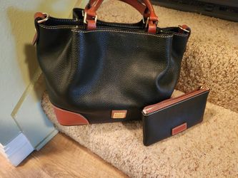 Dooney & Bourke Hang Bag