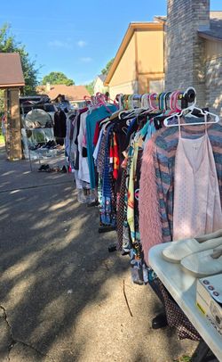 Garage sale Venta de Garaje