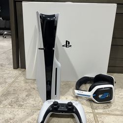 PS5 Slim Disc 1TB With Astro A20 Headsets