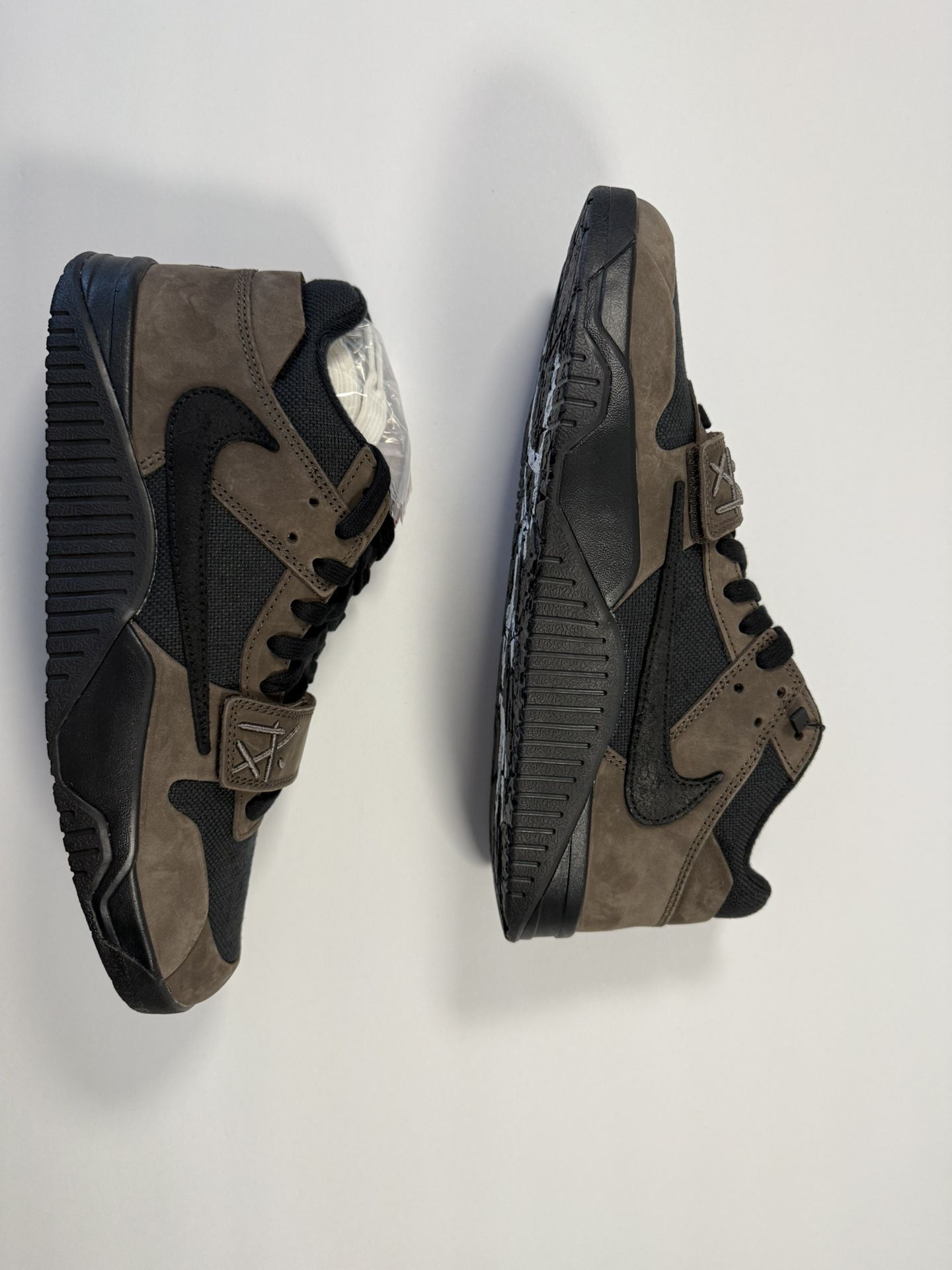 Travis Scott Dark Mocha