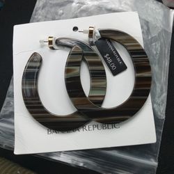 BANANA REPUBLIC Earrings  Brand NEW$40
