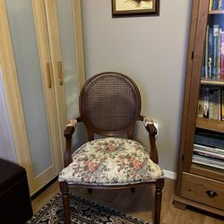 Beautiful Antique Chair Excellent Condition 