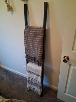 Blanket ladder and blankets