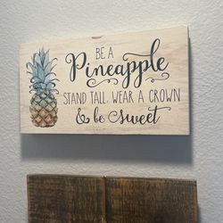 pineapple wall sign
