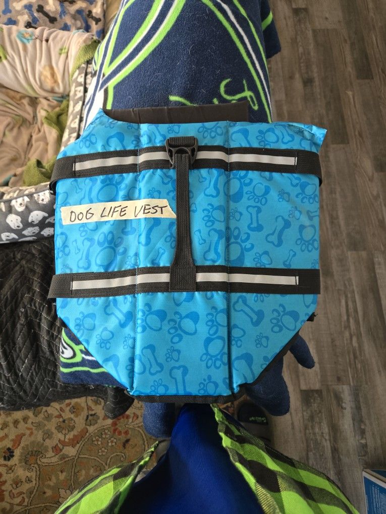 Life Vest For a Pug, Terrier, Chihuahua, French Bulldog