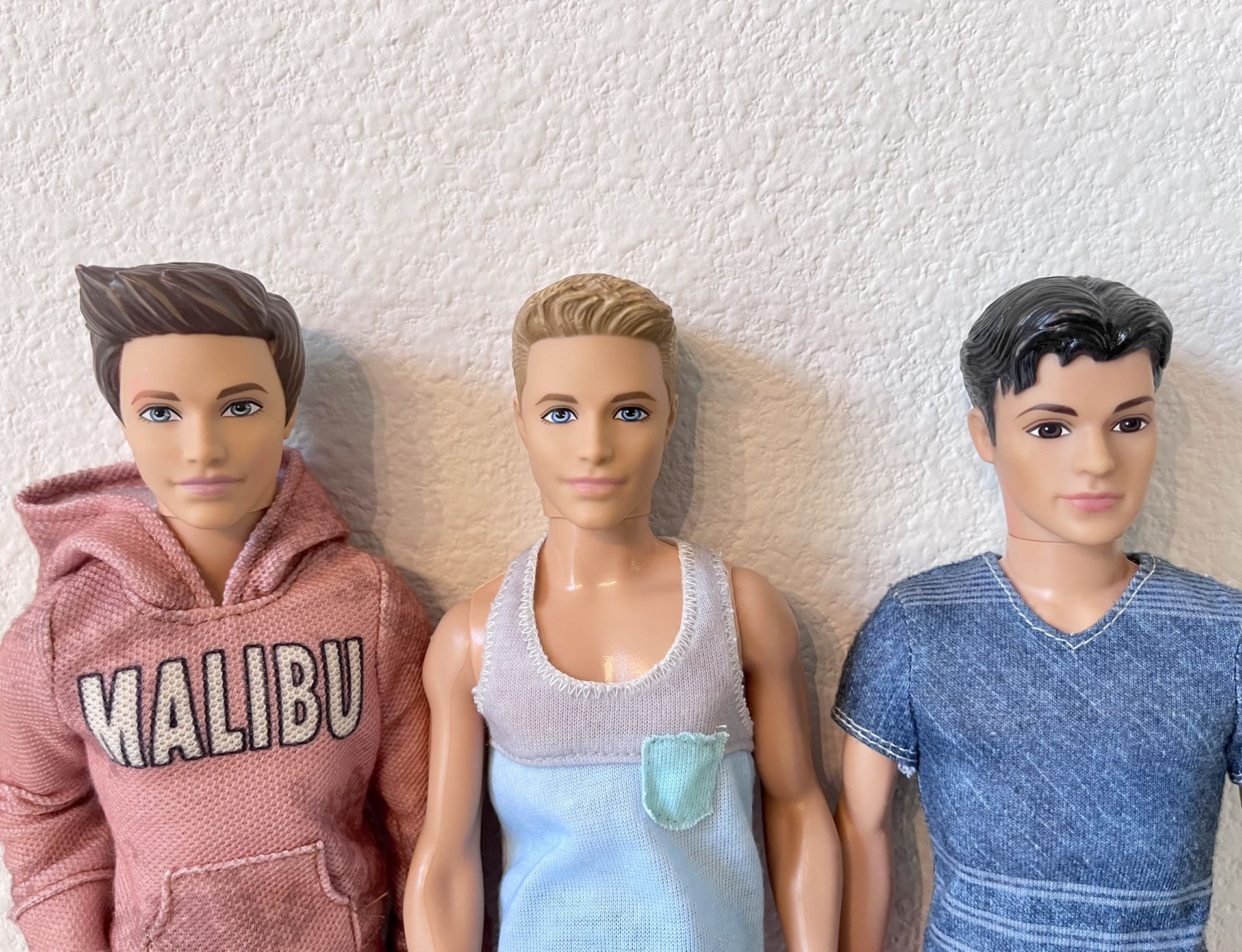Ken Dolls 3 Pack // Good Quality // Comes With Extra Clothes And Accessories