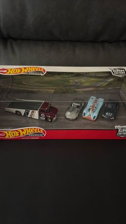 Hot wheels premium diorama set