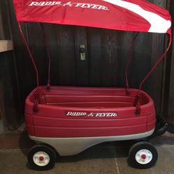 Radio Flyer 2600 Wagon W/Canopy