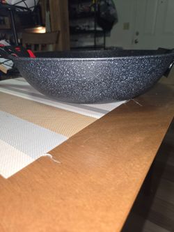 Chefman Wok pan