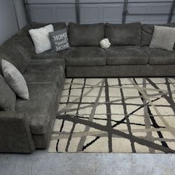 Modular Sectional Couch 
