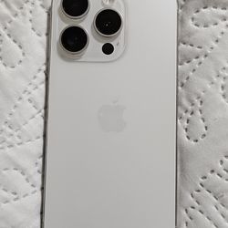 iPhone 15 pro 256 gb