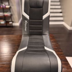XRocker Gaming Chair W/ Built In Speakers 