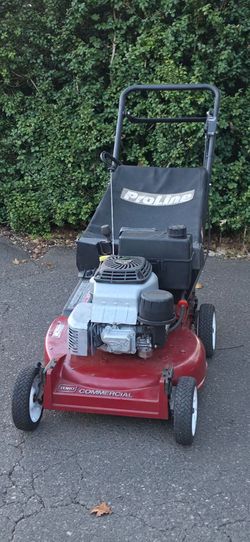 Toro self propelled lawn mower!