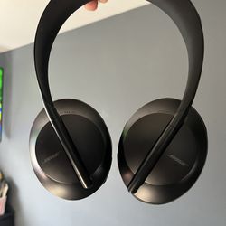 Bose 700 Headphones 