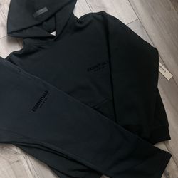 ESSENTIALS HOODIES & SWEATS