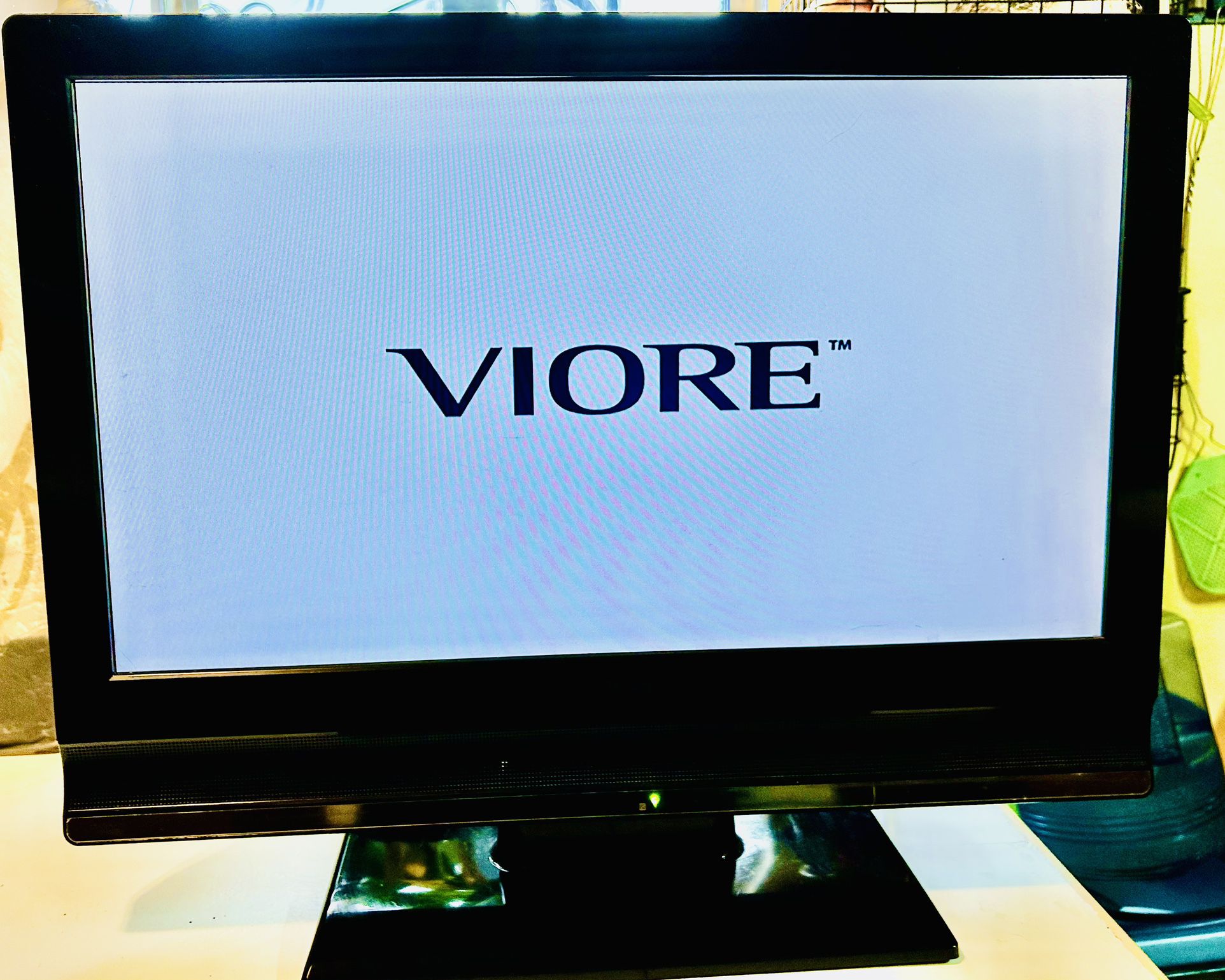 Viore 22-inch LCD HDTV. $50