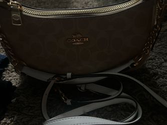 Beige coach bag